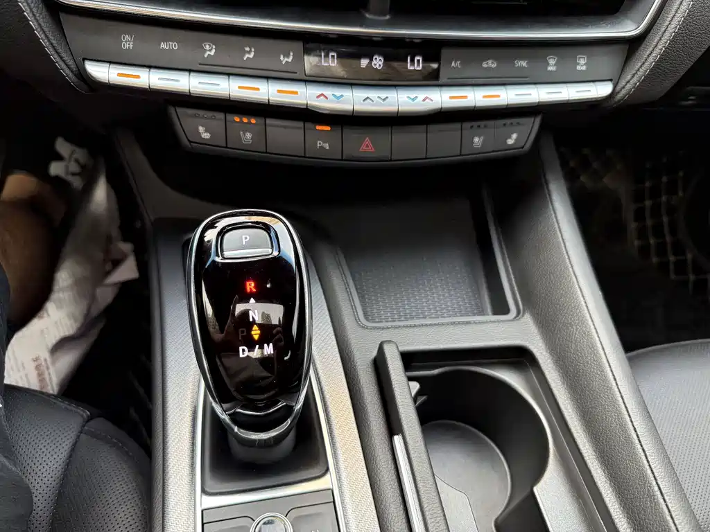 Cadillac CT5 2022 28T luxury model купить на сайте DeffCars