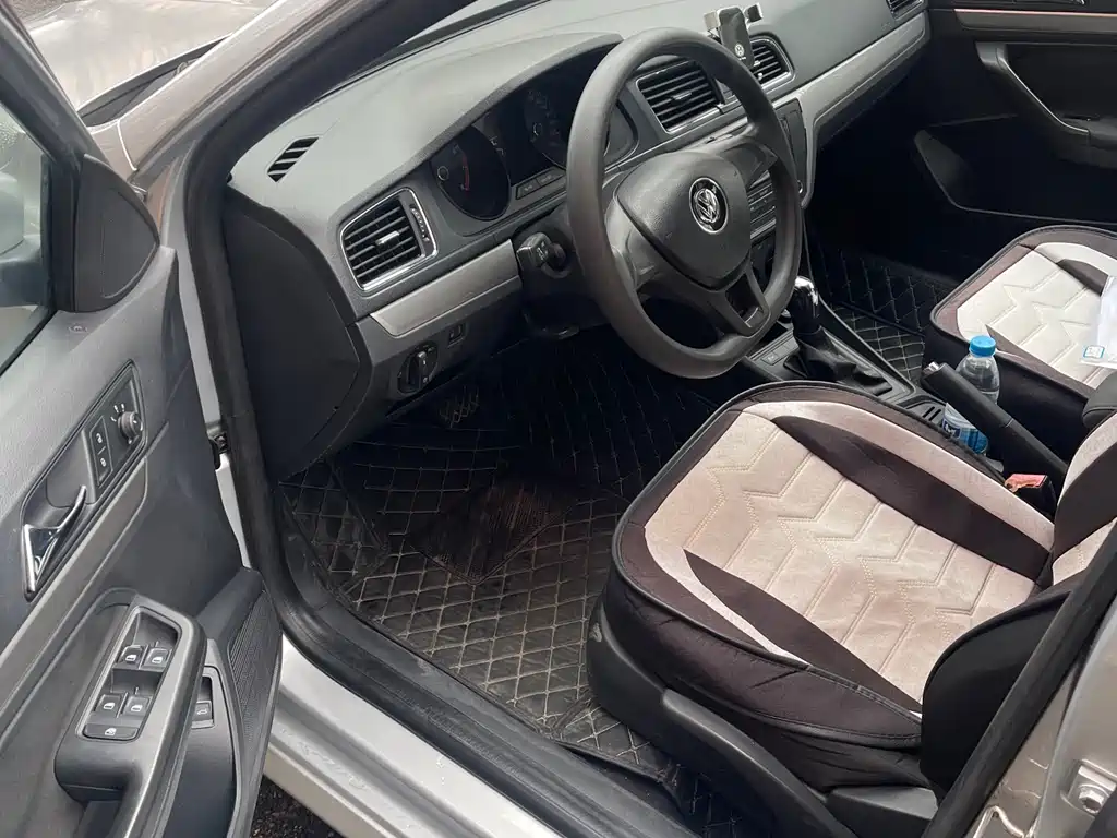 Lavida 2015 1.6L automatic fashion version купить на сайте DeffCars