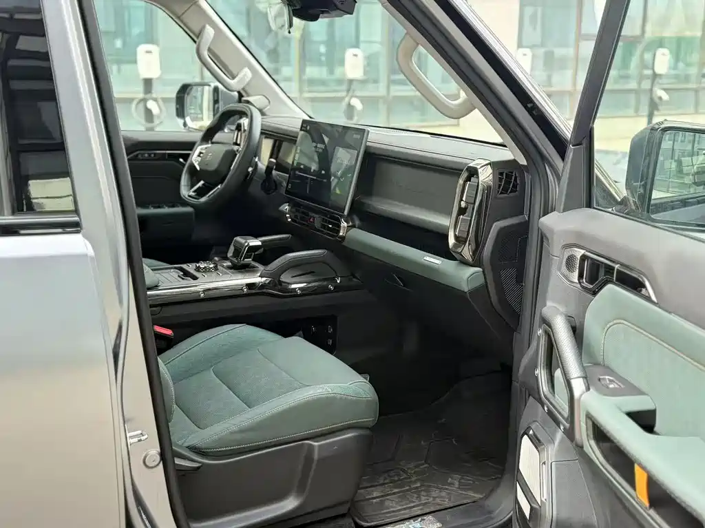 Jietu Traveler 2023 2.0T four-wheel drive crossover PRO купить на сайте DeffCars