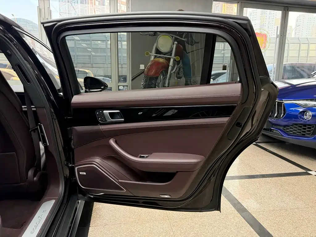 Panamera 2022 Panamera 4 Executive Extended Edition 2.9T купить на сайте DeffCars