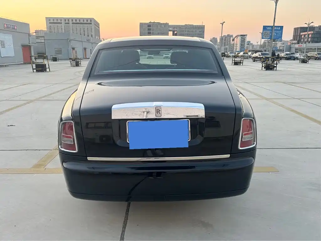 Phantom 2013 6.7L Standard Edition купить на сайте DeffCars