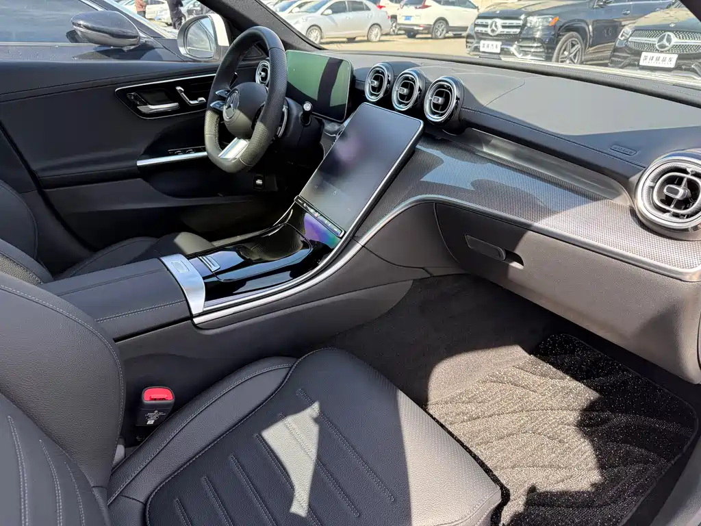 Mercedes-Benz C-Class 2025 facelift C 260 L sports version купить на сайте DeffCars