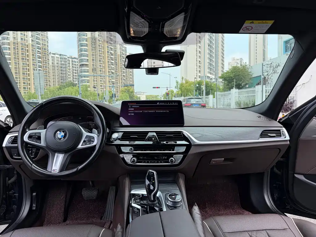 BMW 5 Series 2021 facelift 530Li leading M sports package купить на сайте DeffCars