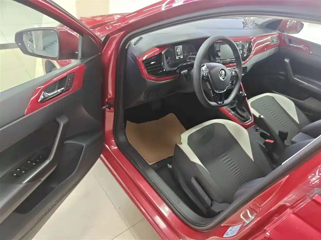 Polo 2019 Plus 1.5L Automatic Colorful Technology Edition купить на сайте DeffCars