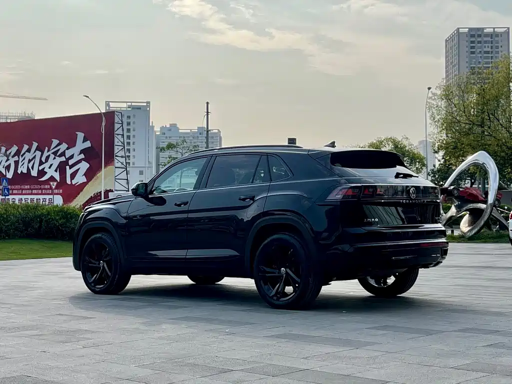 Touron 2024 Touron X 380TSI four-wheel drive Longxiang version купить на сайте DeffCars