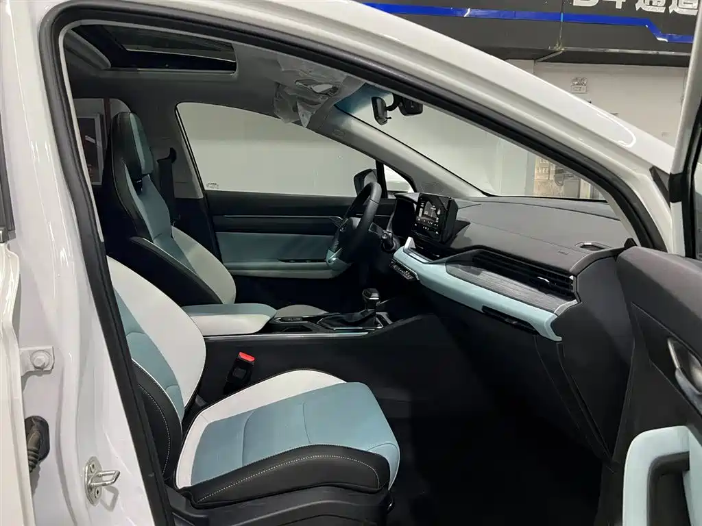 Emgrand S 2022 1.4T CVT Crossover Player Edition купить на сайте DeffCars