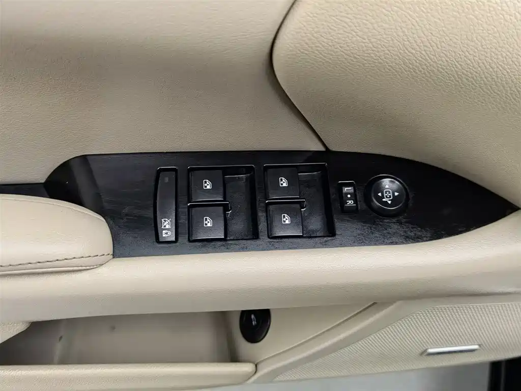 Cadillac XTS 2017 28T Technology купить на сайте DeffCars