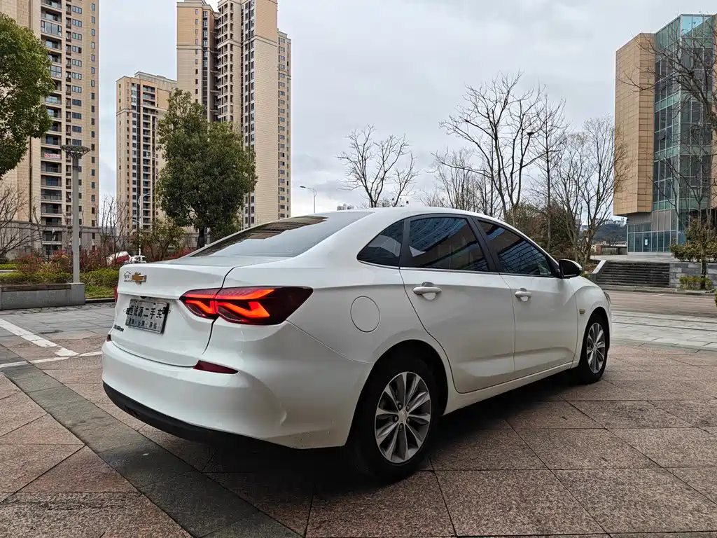 Cruze 2022 320 Automatic Sunroof Edition купить на сайте DeffCars