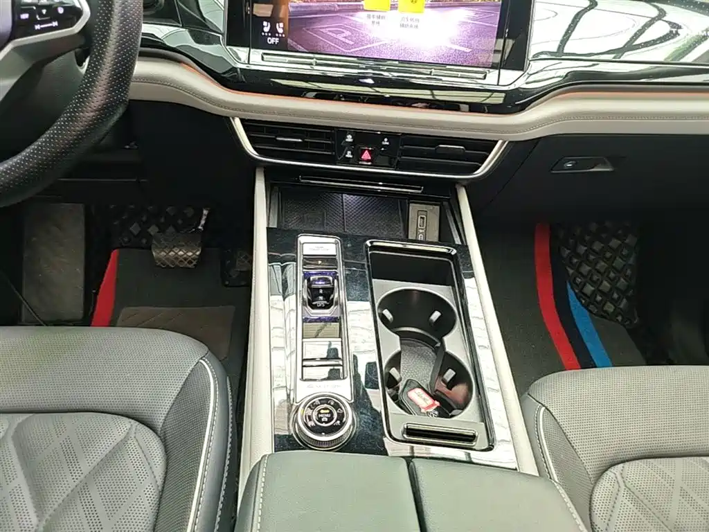 Touron 2023 530 V6 four-wheel drive flagship version купить на сайте DeffCars