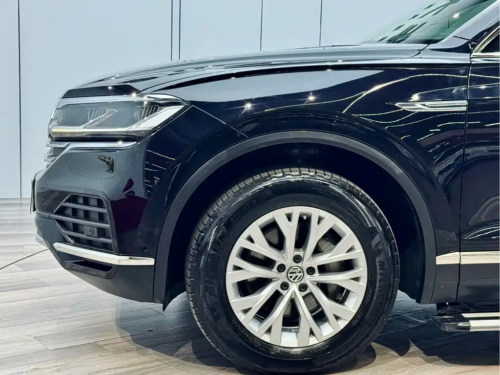 Touareg 2019 2.0TSI Pilot Edition National VI купить на сайте DeffCars