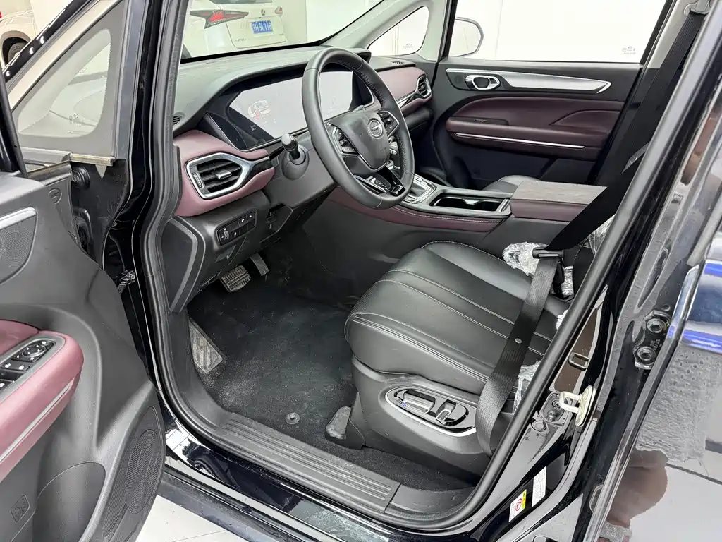 Trumpchi M6 2021 270T DCT Deluxe Edition (seven seats) купить на сайте DeffCars