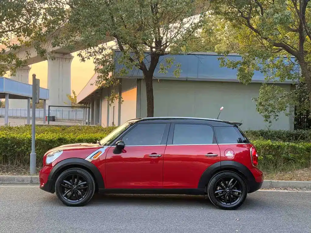 MINI COUNTRYMAN 2016 1.6T COOPER S ALL4 Equipment Control купить на сайте DeffCars