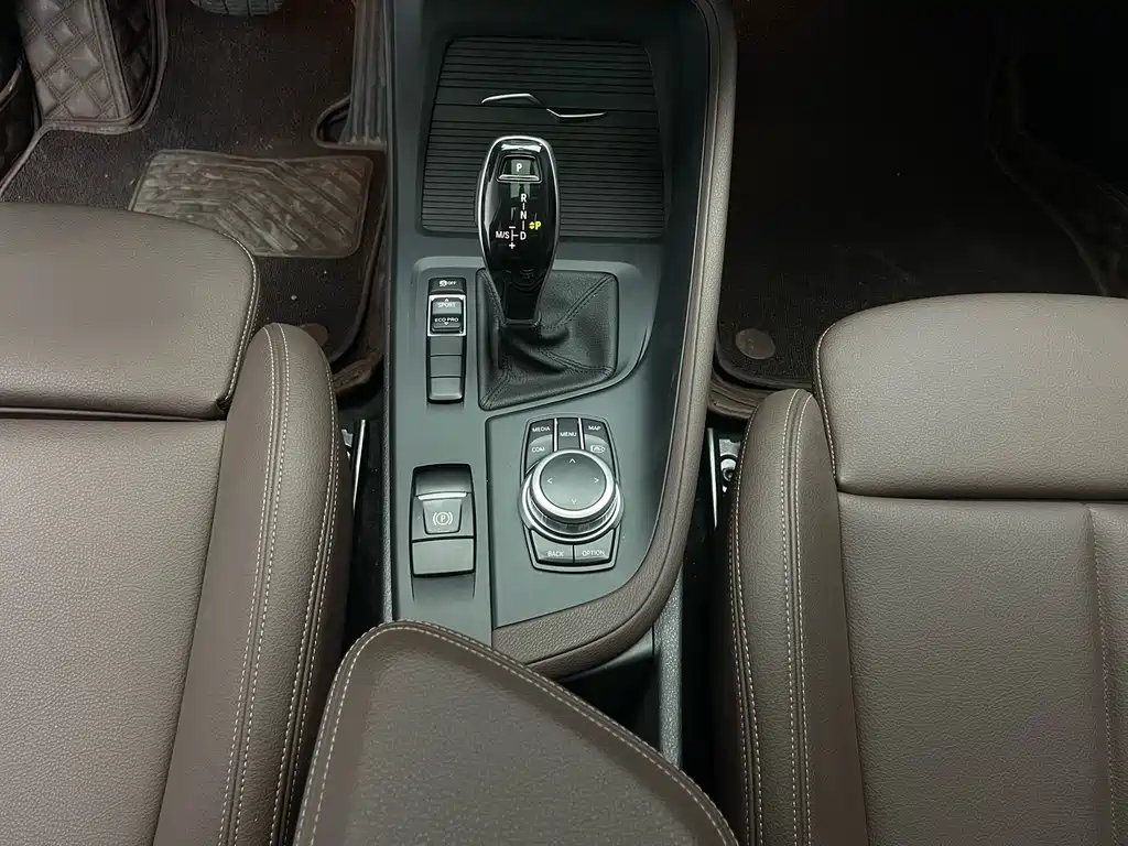 BMW X1 2021 sDrive25Li Leading Model купить на сайте DeffCars