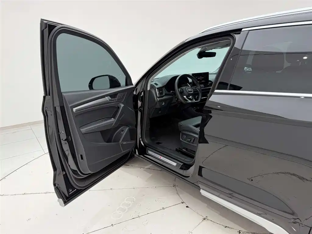 Audi Q5L 2022 facelift 45T luxury and dynamic model купить на сайте DeffCars