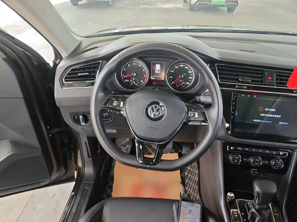 Tiguan L 2018 330TSI automatic two-wheel drive luxury version купить на сайте DeffCars