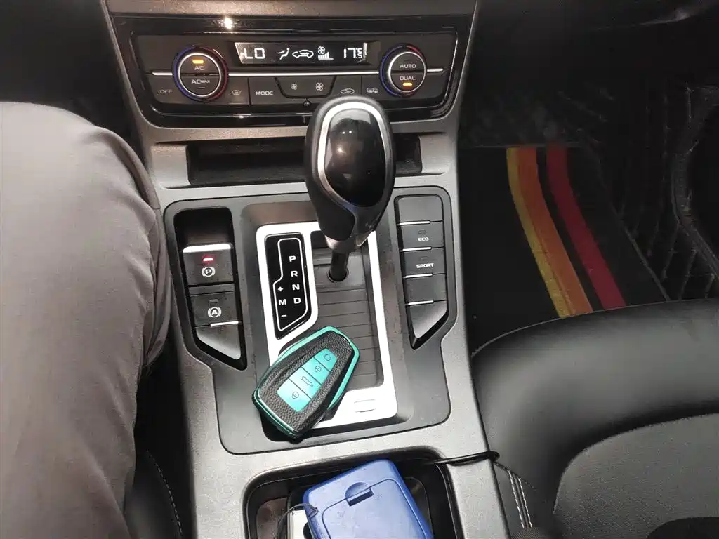 Emgrand GL 2021 UP 1.4T CVT luxury model купить на сайте DeffCars