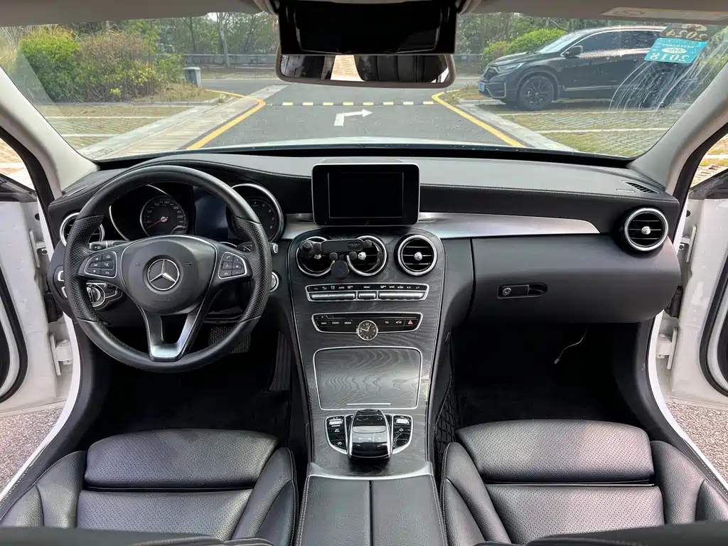 Mercedes-Benz C-Class 2016 C 200 L Sports купить на сайте DeffCars