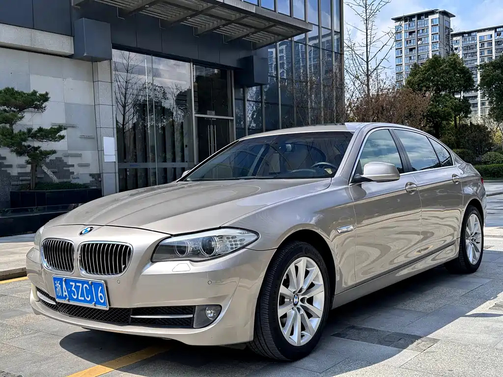 BMW 5 Series 2013 530Li Leading Model купить на сайте DeffCars