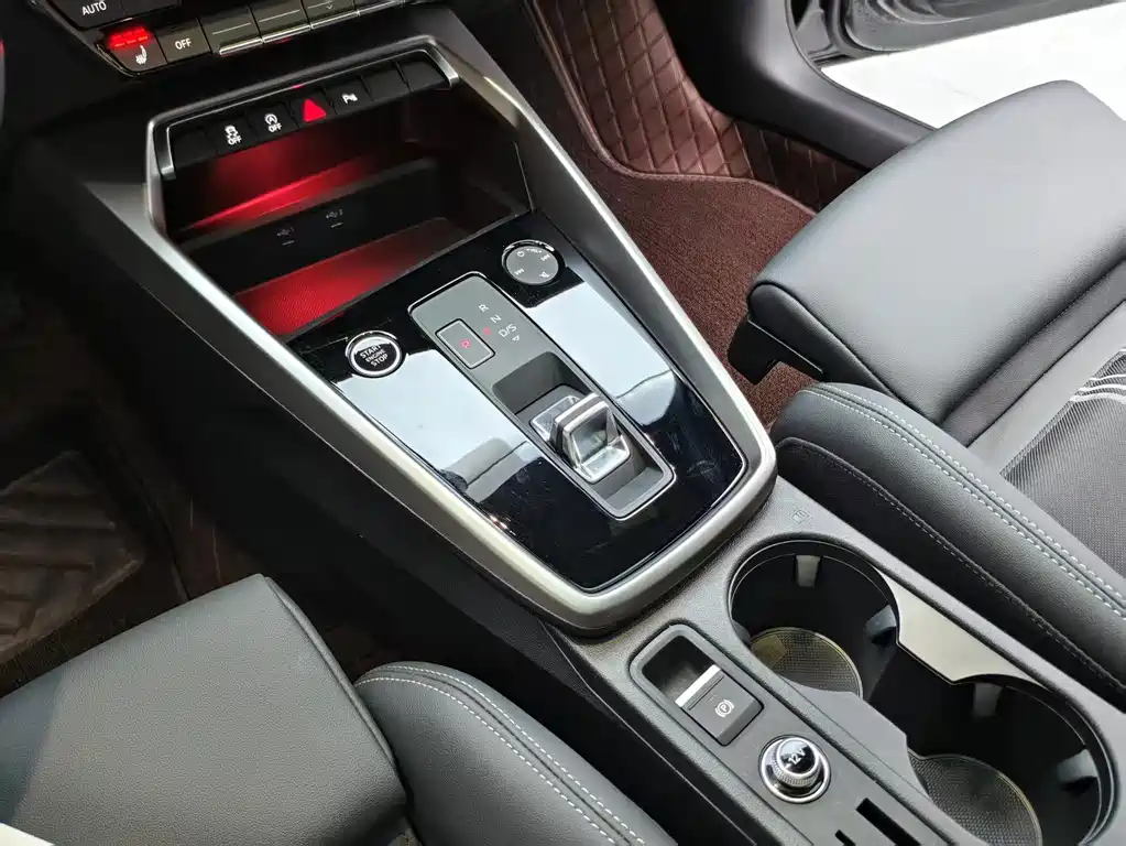 Audi A3 2024 Sportback 35 TFSI stylish and sporty купить на сайте DeffCars
