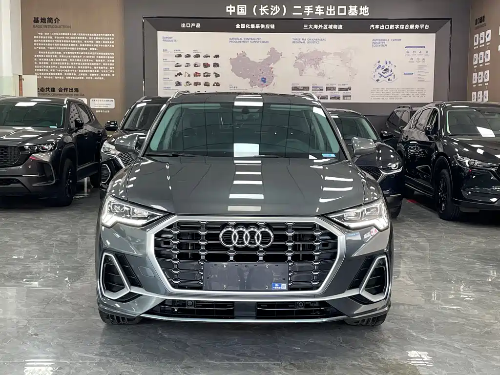 Audi Q3 2022 35 TFSI Fashionable and Dynamic купить на сайте DeffCars