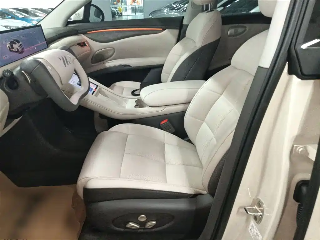 Zhiji LS6 2025 Smart Lizard Driving Edition купить на сайте DeffCars