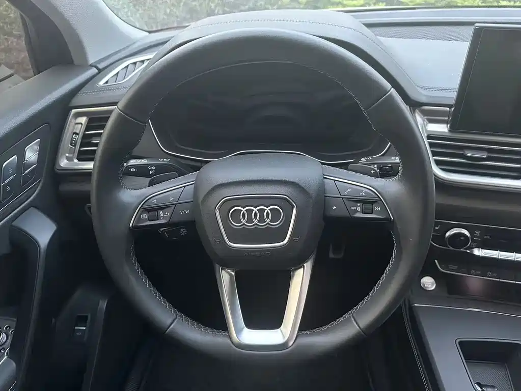 Audi Q5L 2023 40T Fashionable and Elegant Model купить на сайте DeffCars