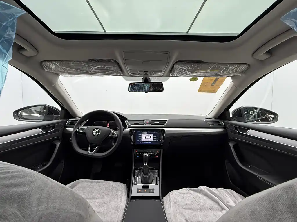 Superb 2025 TSI280 DSG Exclusive Edition купить на сайте DeffCars