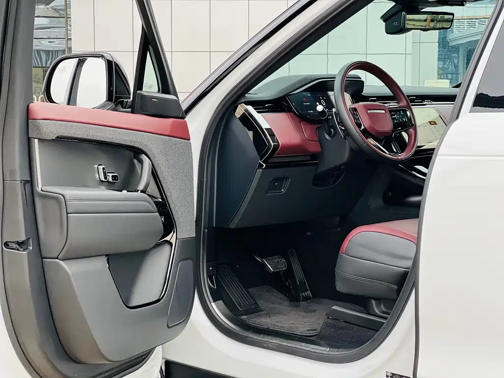 Range Rover Sport 2024 400PS Dynamic SE купить на сайте DeffCars