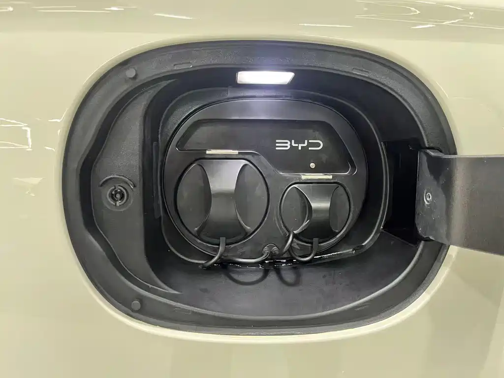 Seal 06 2025 DM-i Smart Driving Edition 120KM Exclusive Type купить на сайте DeffCars