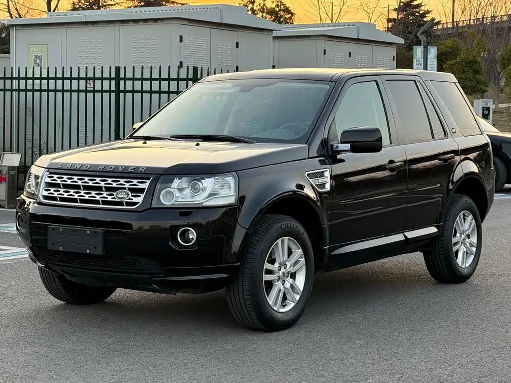 Freelander 2 2013 2.0T Si4 SE gasoline version купить на сайте DeffCars