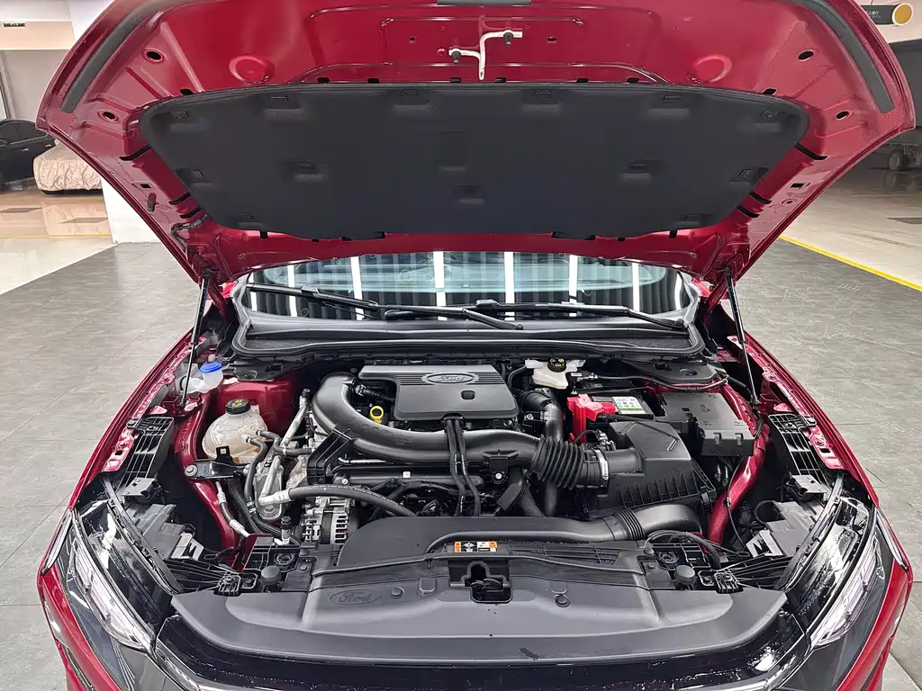 Mondeo 2025 2.0T EcoBoost Extreme купить на сайте DeffCars