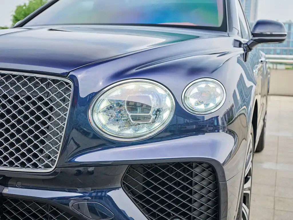 Bentayga 2022 4.0T V8 купить на сайте DeffCars
