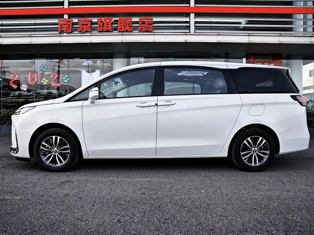 Buick GL8 2025 Land Business Class First Edition купить на сайте DeffCars