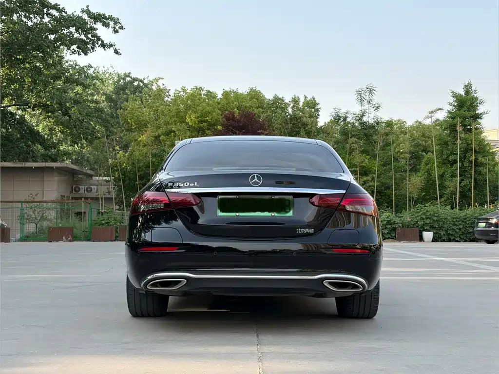 Mercedes-Benz E-Class New Energy 2022 E 350 e L plug-in hybrid sedan купить на сайте DeffCars