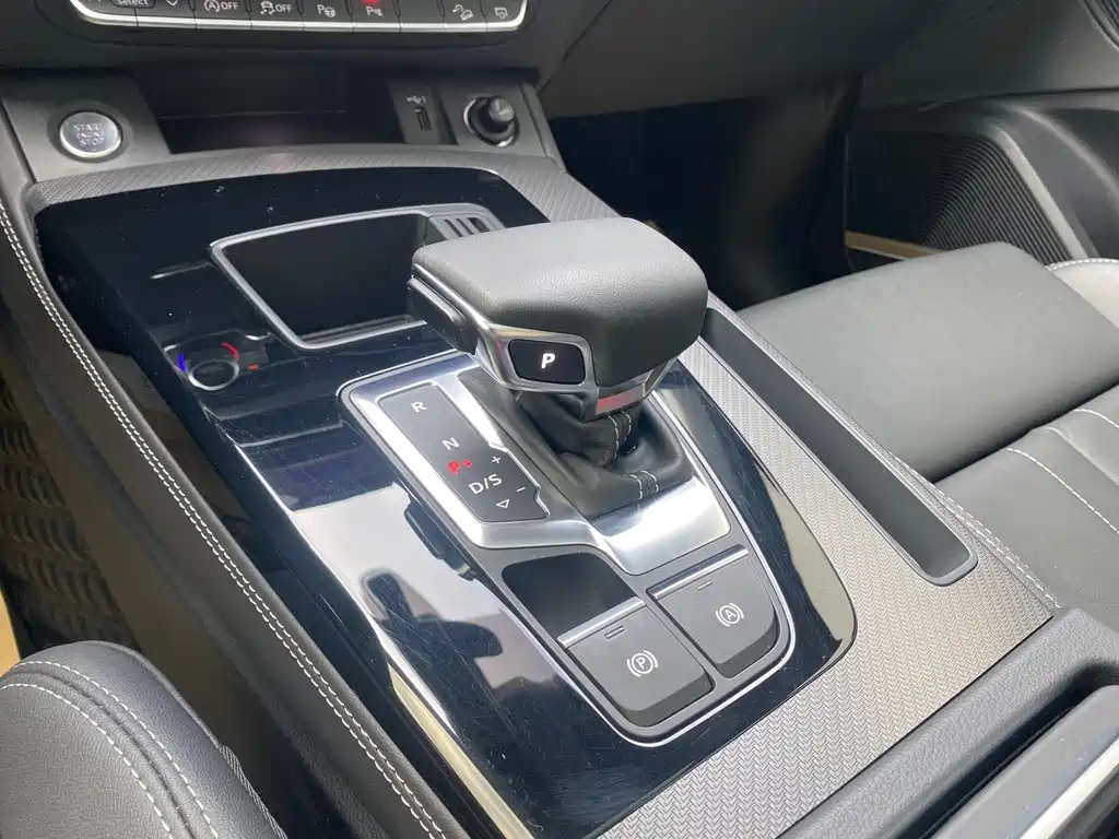Audi Q5L 2022 45T luxury and dynamic model купить на сайте DeffCars