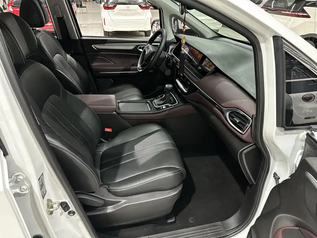 Trumpchi M6 2021 PRO 270T DCT Deluxe Edition купить на сайте DeffCars