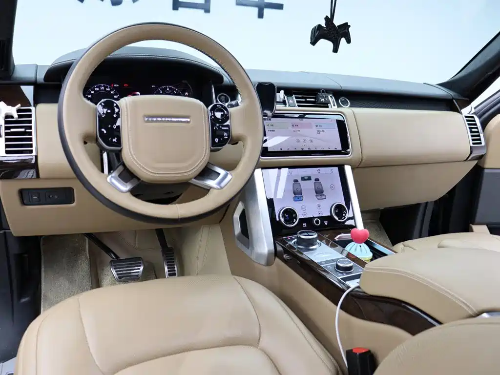 Range Rover 2021 3.0 L6 Legacy Extended Classic Edition купить на сайте DeffCars