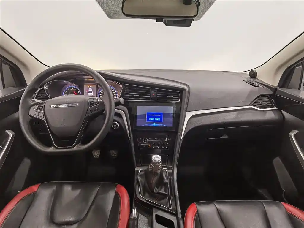 Venucia D60 2019 1.6L XL Manual Intelligent Link Elite Edition купить на сайте DeffCars