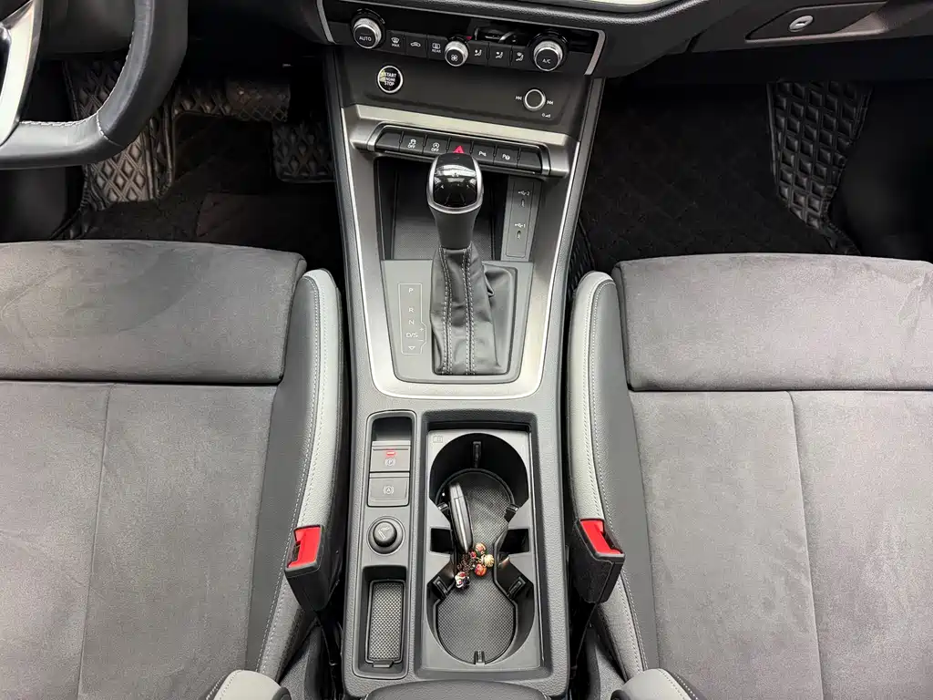 Audi Q3 2022 35 TFSI Fashionable and Dynamic купить на сайте DeffCars