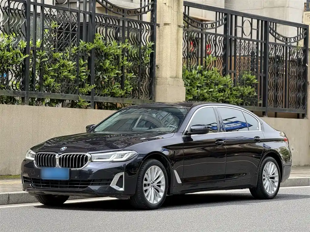 BMW 5 Series 2021 525Li Luxury Package купить на сайте DeffCars