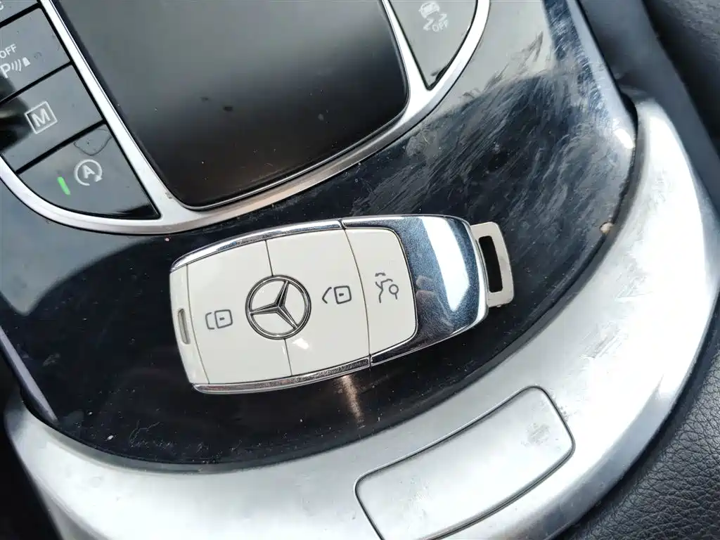 Mercedes-Benz GLC Coupe 2020 GLC 260 4MATIC Coupe SUV купить на сайте DeffCars