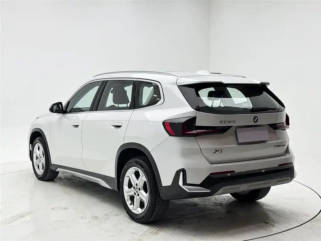 BMW X1 2023 sDrive20Li X Design Package купить на сайте DeffCars