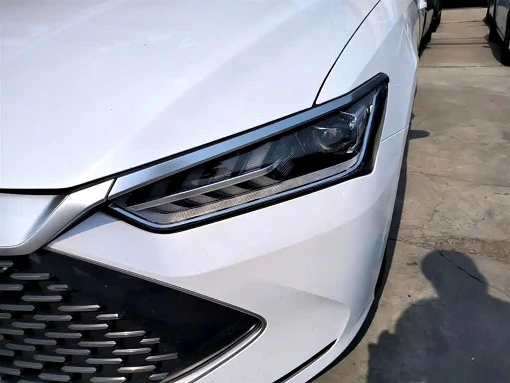 Qin PLUS 2024 Honor Edition DM-i 55KM Leading Model купить на сайте DeffCars