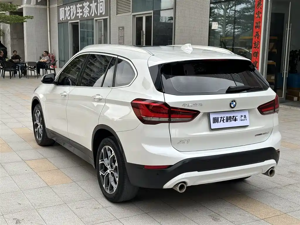 BMW X1 2020 sDrive25Li Leading Model купить на сайте DeffCars