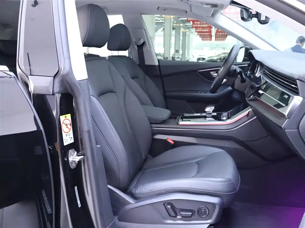 Audi Q8 2023 55 TFSI luxury and dynamic model купить на сайте DeffCars