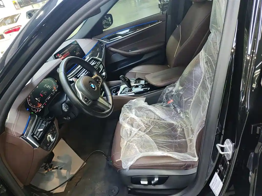 BMW 5 Series 2021 525Li M Sports Package купить на сайте DeffCars