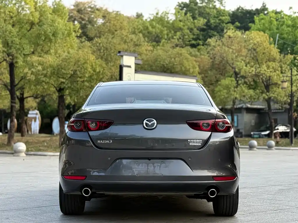 Mazda3 Angkesela 2023 2.0L Automatic Premium Edition купить на сайте DeffCars
