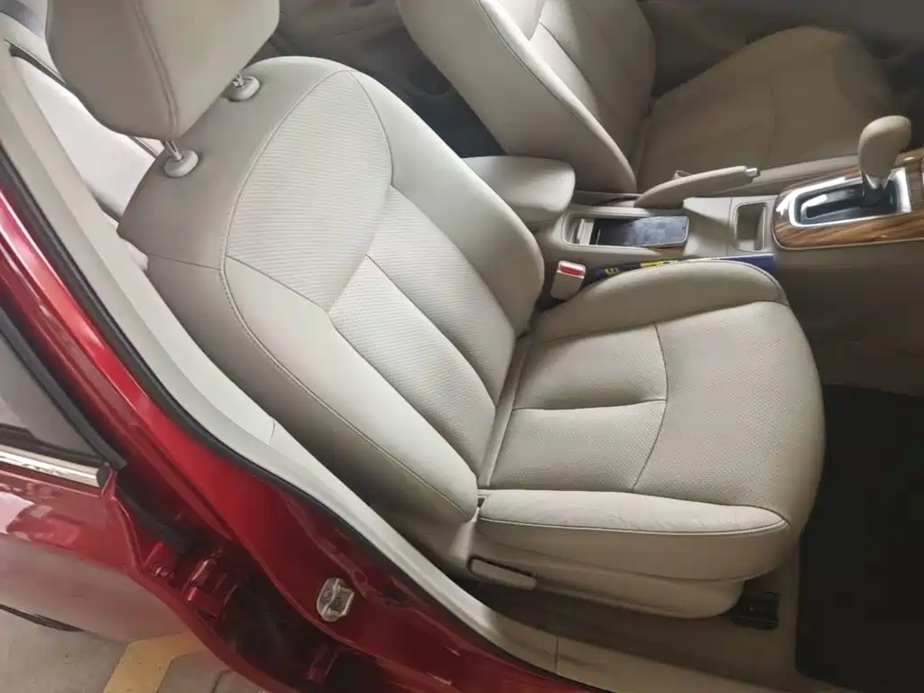 Sylphy 2014 1.6XV CVT Exclusive Edition купить на сайте DeffCars