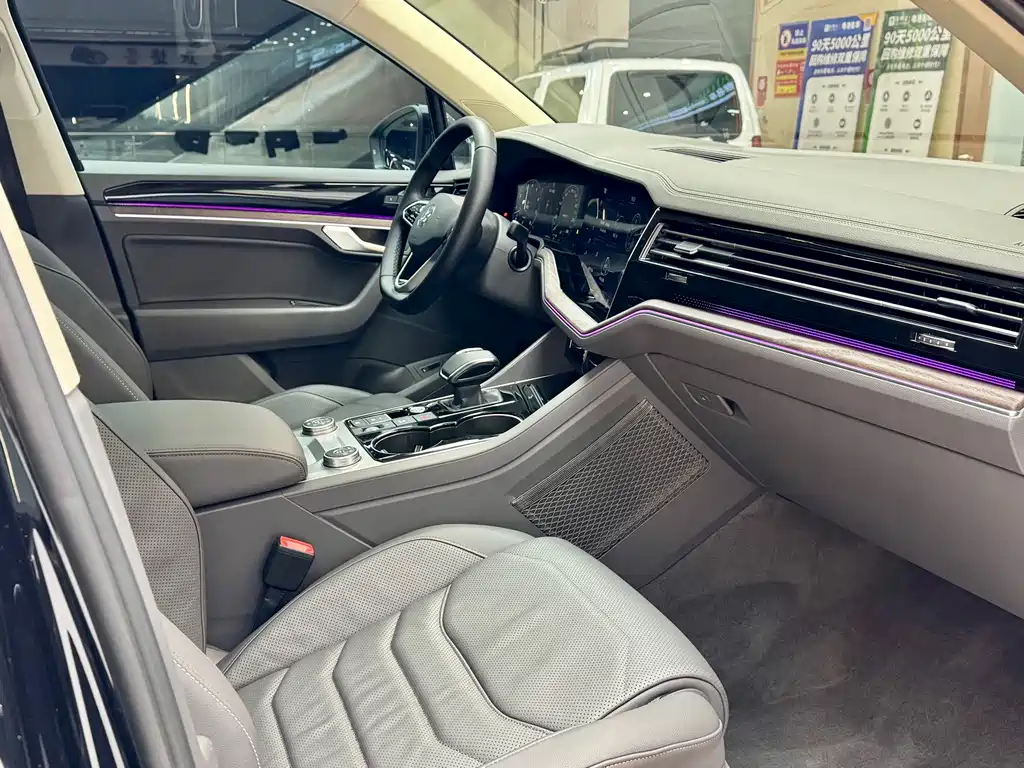 Touareg 2021 3.0TSI Ruixiang Edition Obsidian Sports Package купить на сайте DeffCars