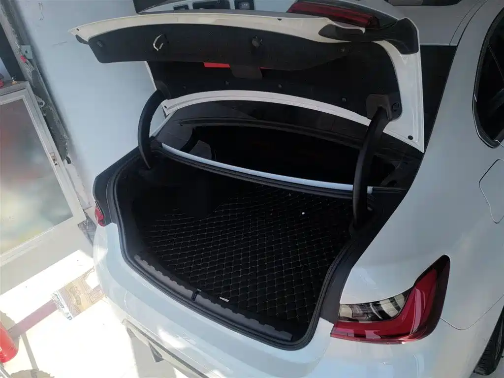 BMW 3 Series 2024 320Li M Sports Package купить на сайте DeffCars